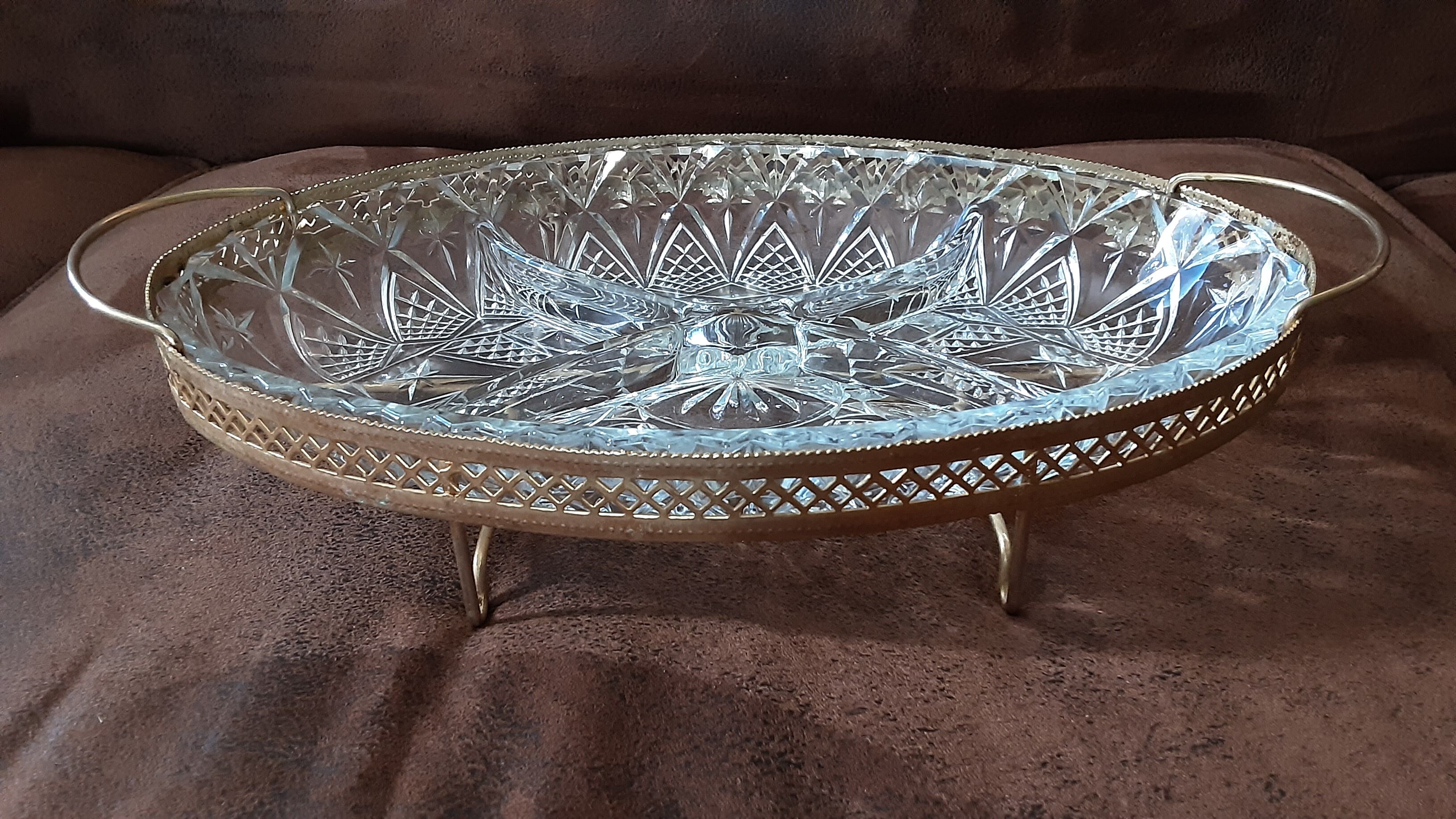 Crystal compartment cup