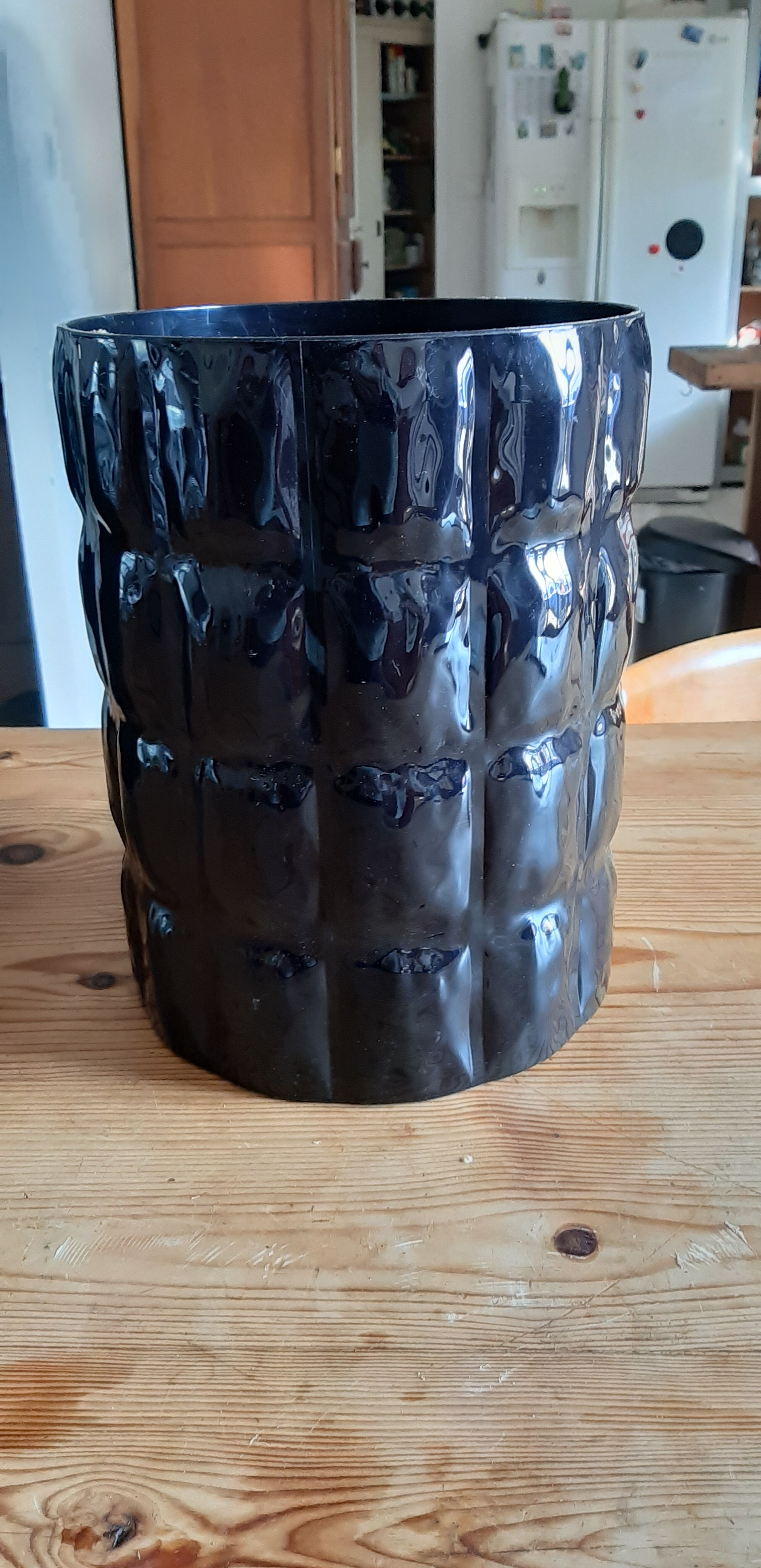 Vase matelassé Kartell par Patricia Urquiola