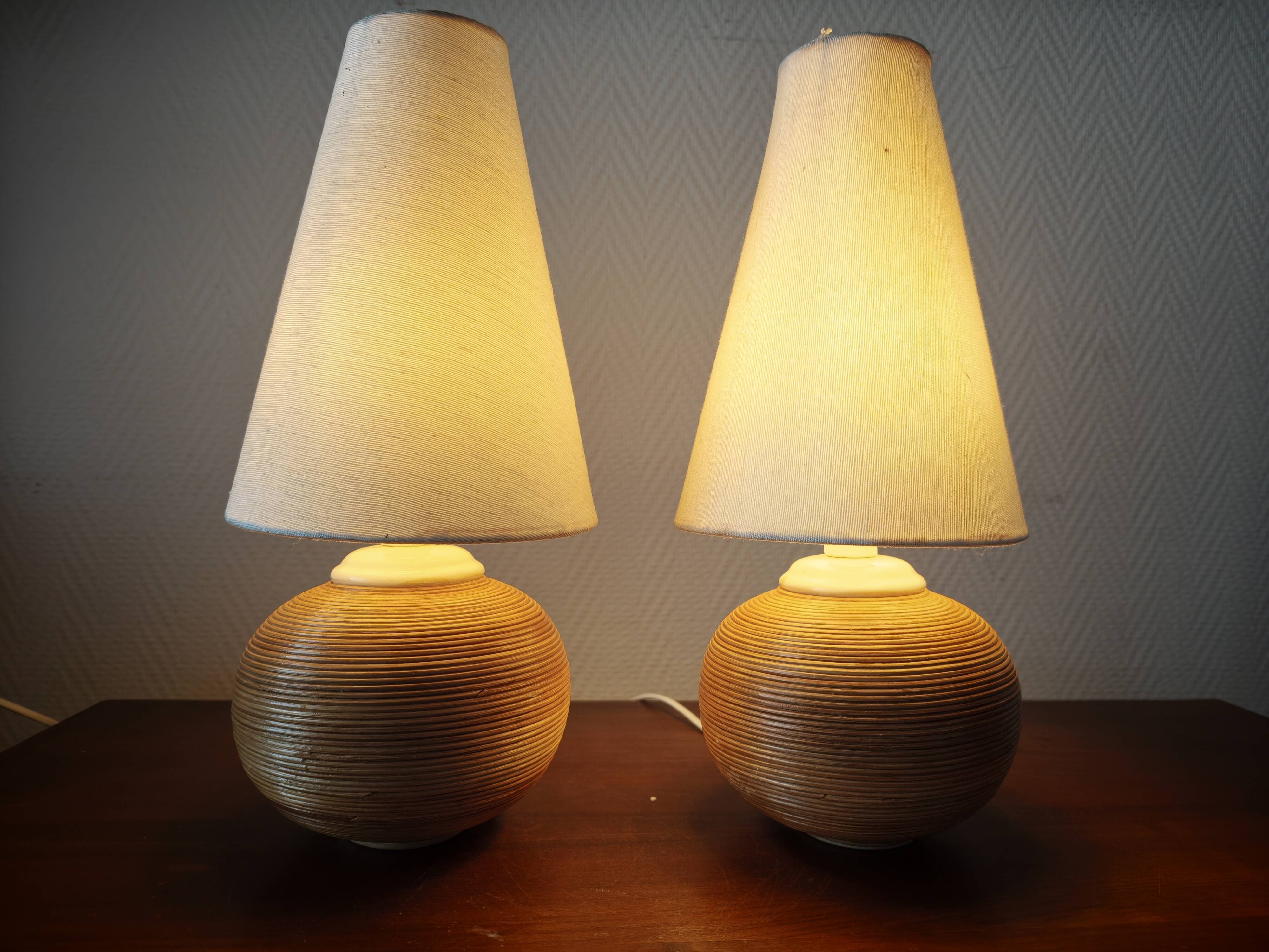 Pair of vintage lamps in rattan and ceramic
