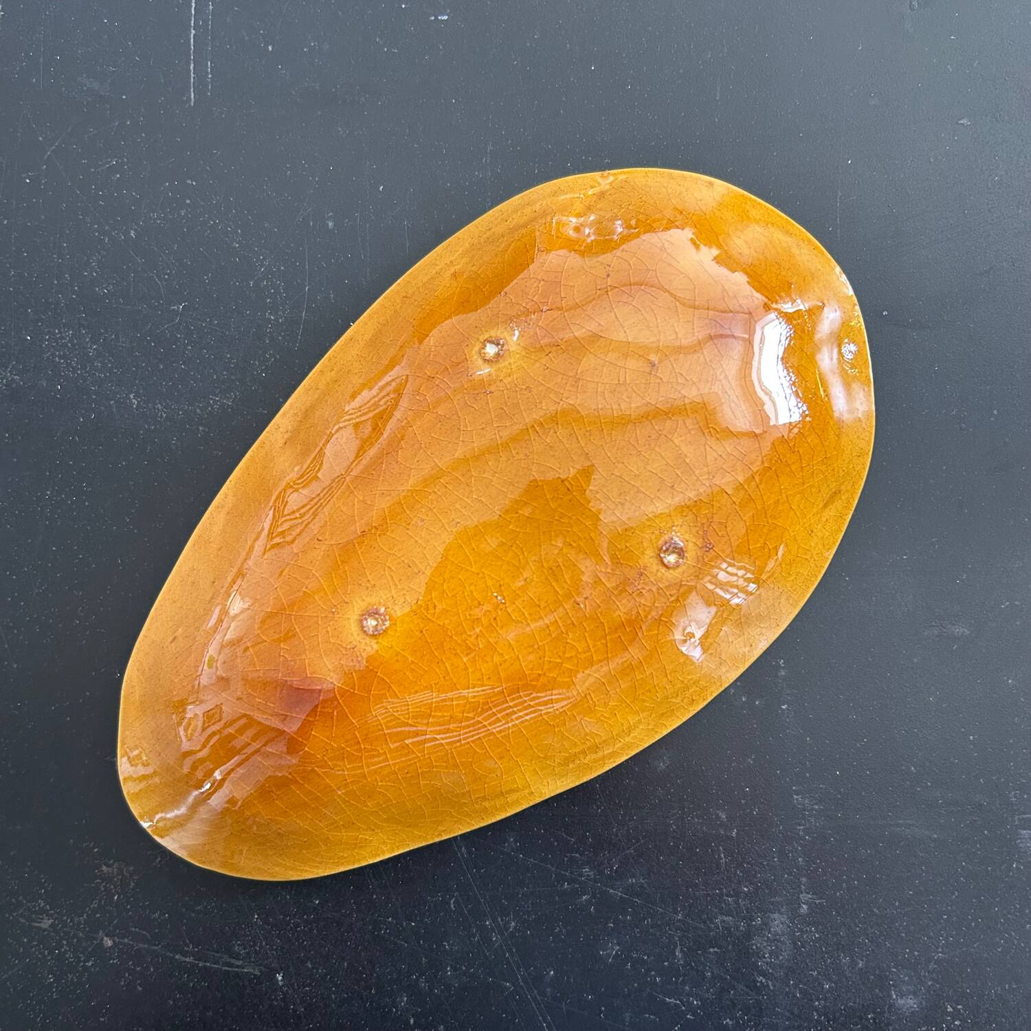 Provençal yellow shell emptier