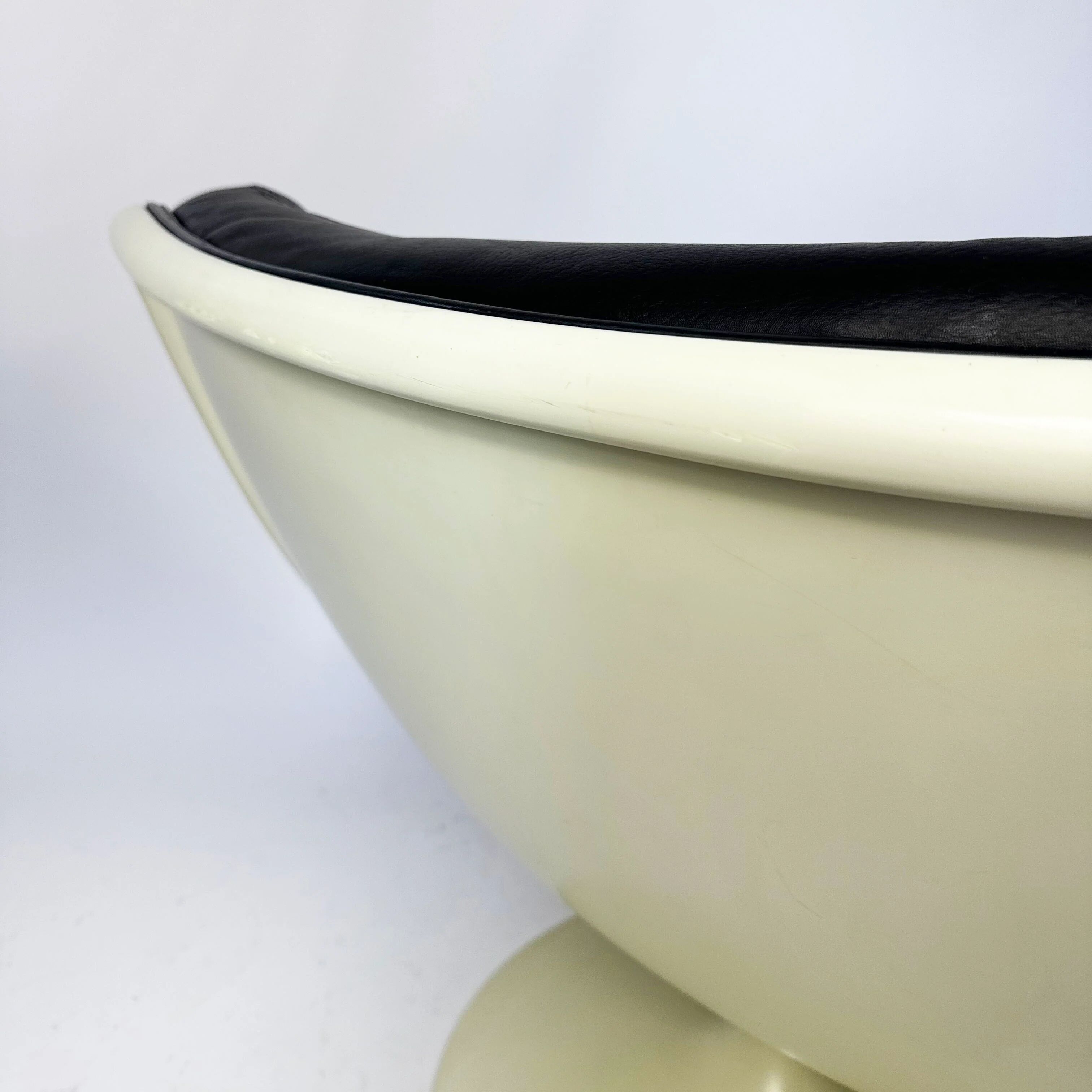 Fauteuil Pivotant Artifort F976 par Geoffrey Harcourt - Fin des années 1960 - 1970