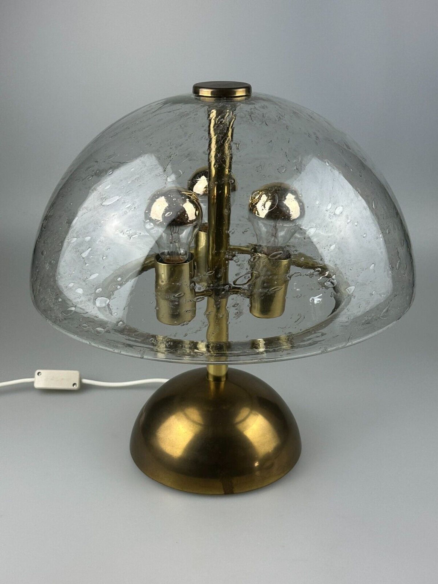Lampe de table des années 60 des années 70 par Doria Leuchten Allemagne laiton de verre Space Age