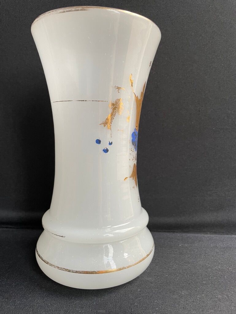Vase napoleon iii opalescent white opaline