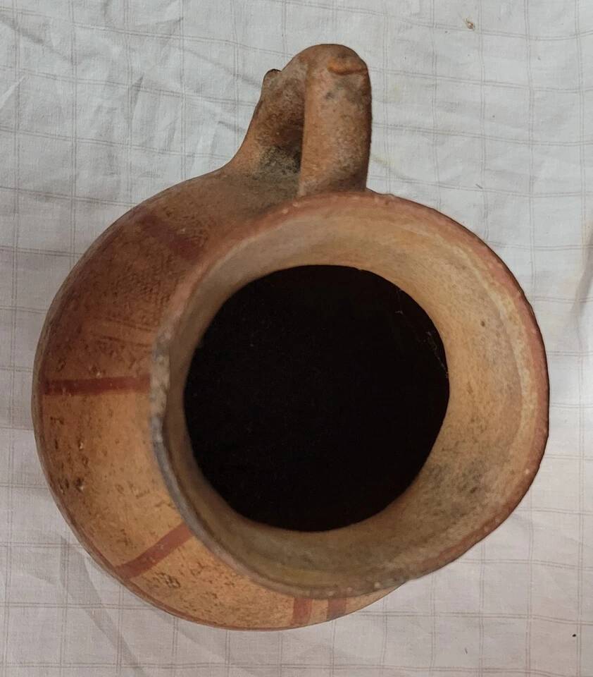 Traditional Kabyle/Berber terracotta pottery decorated with patterns