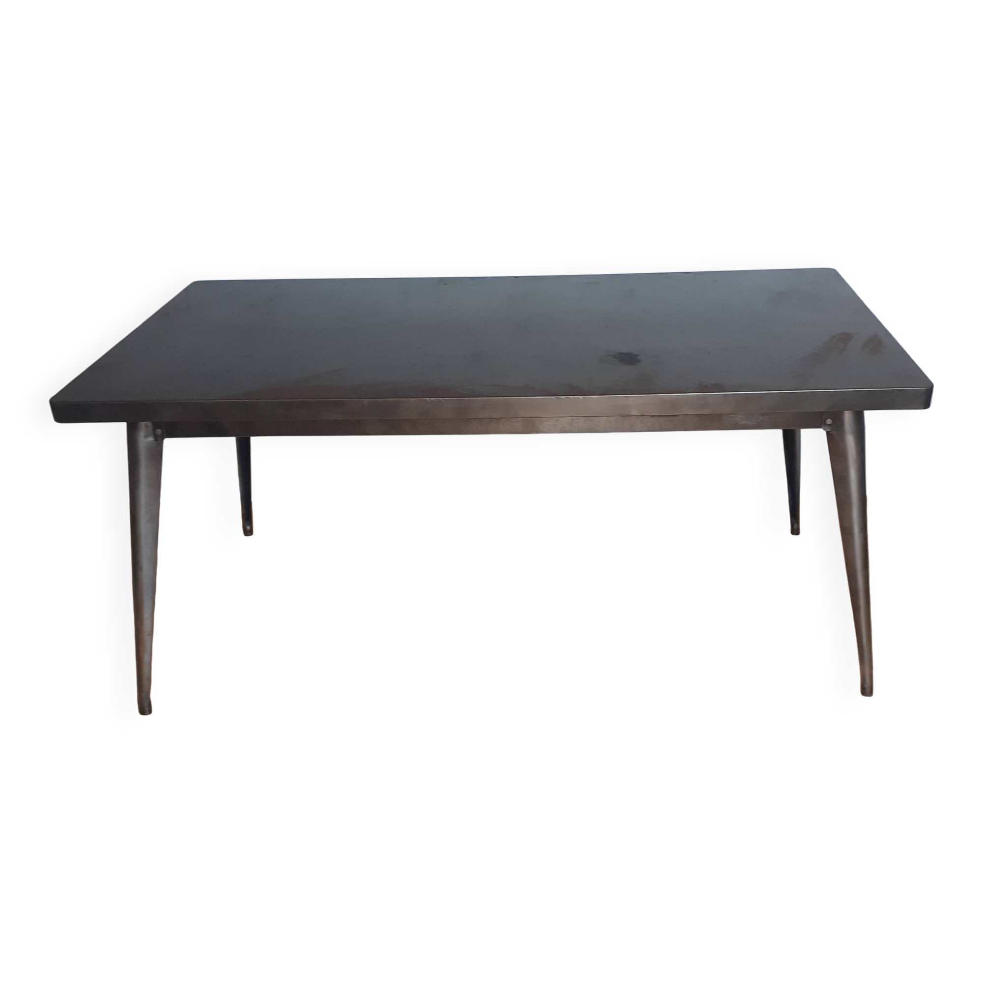 Tolix table