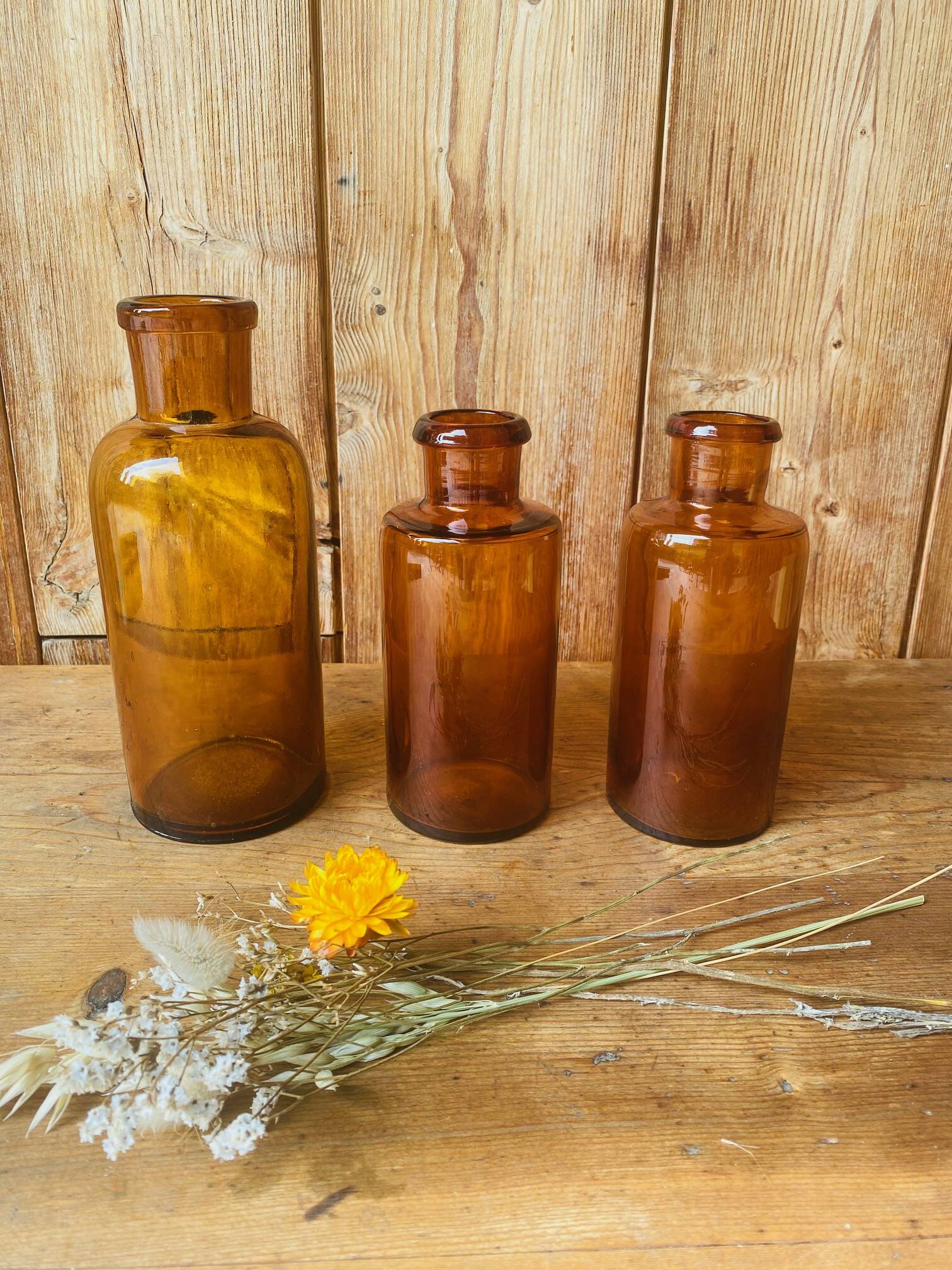 Flacons apothicaire en verre ambré. Lot de 15
