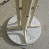 70s coat-carrying parrot