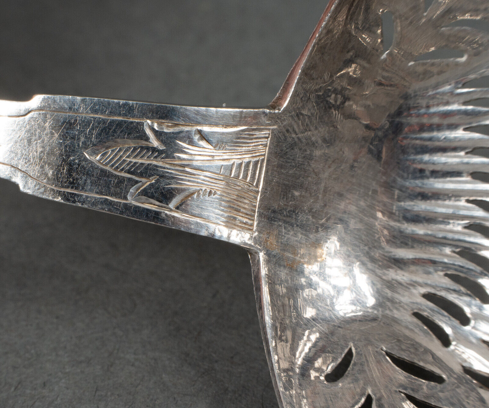 Spoon to sprinkle goldsmith RN silver 53 grams rich decoration Louis XV