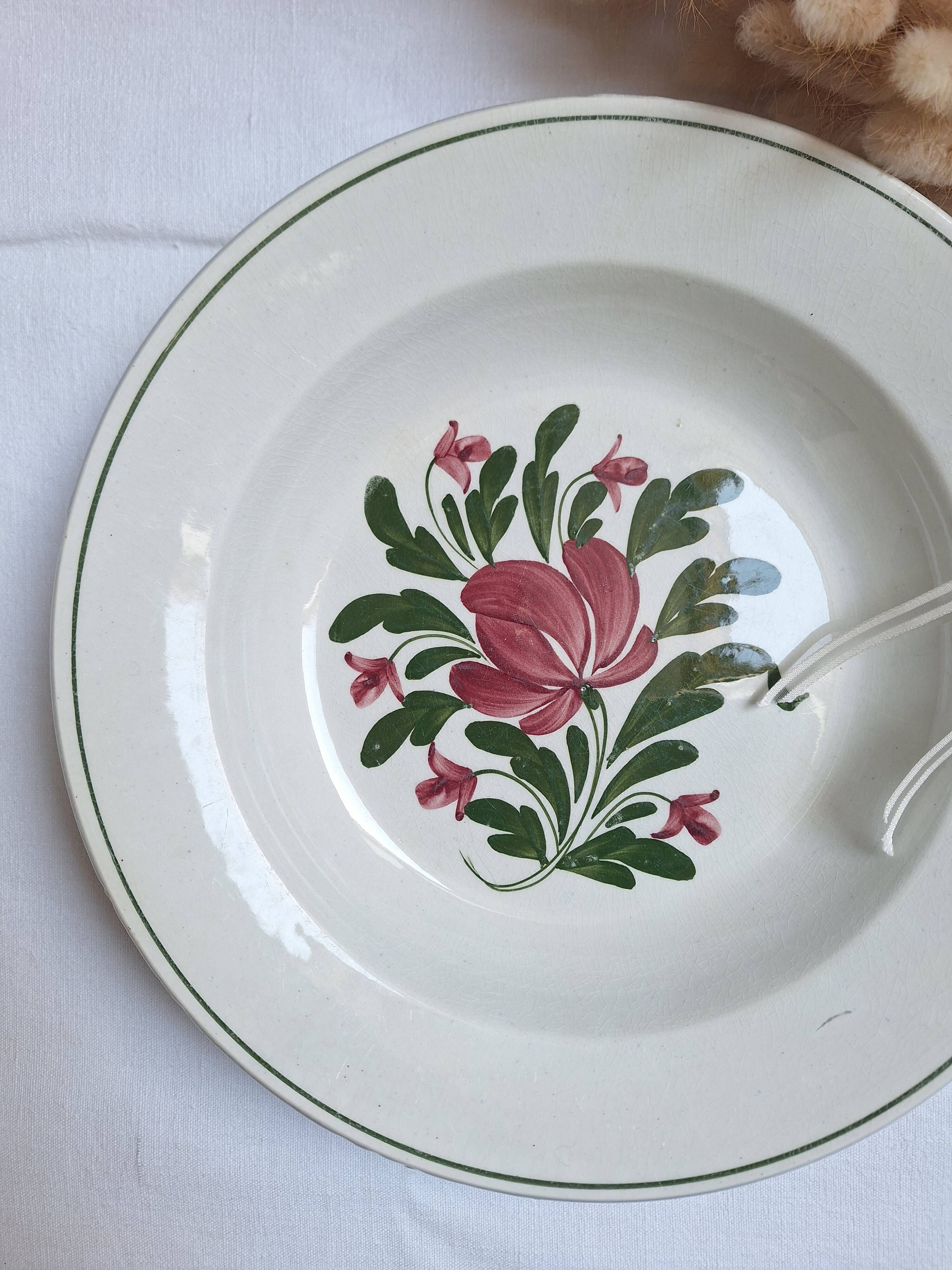 Shallow round plate K&G Luneville
