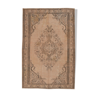 Classic floral brown vintage  rug