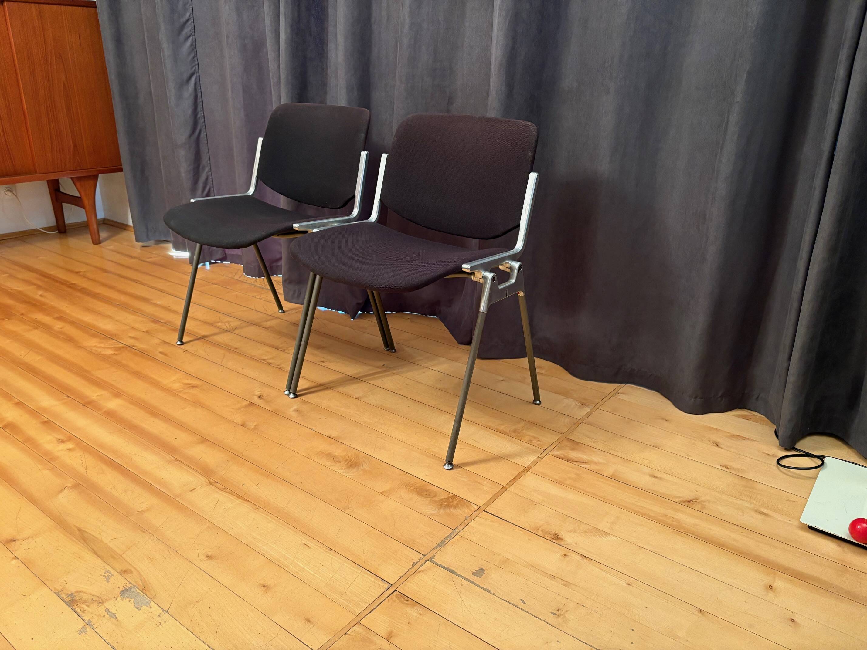 Pair of DSC 106 chairs designed by Giancarlo Piretti, Anonima Castelli, Ita