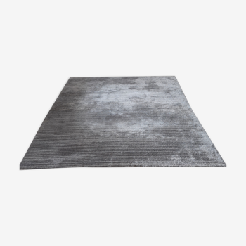 Tapis contemporain stepivi