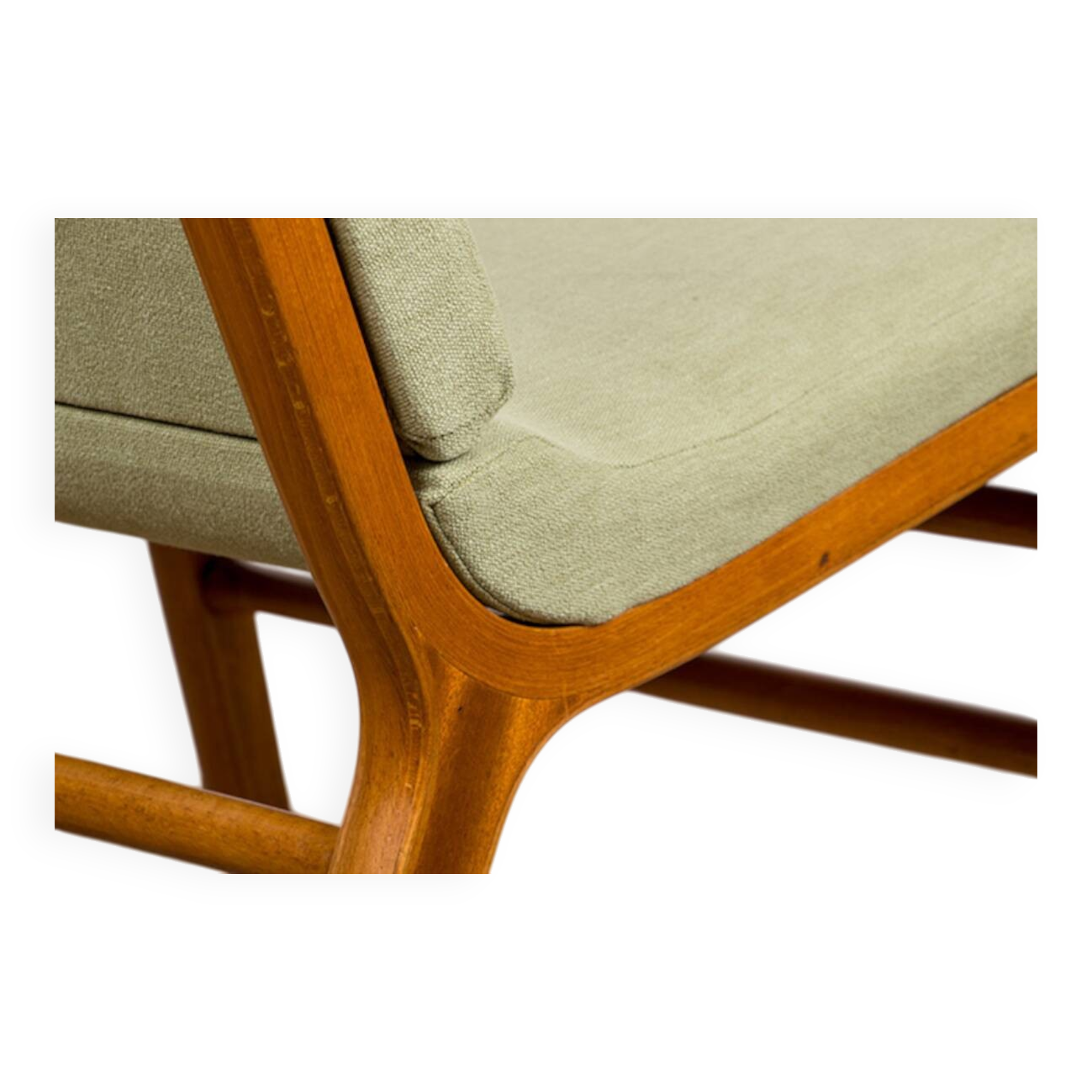 Danish 2-seater sofa in laminated beech and mahogany model AX by Peter Hvidt