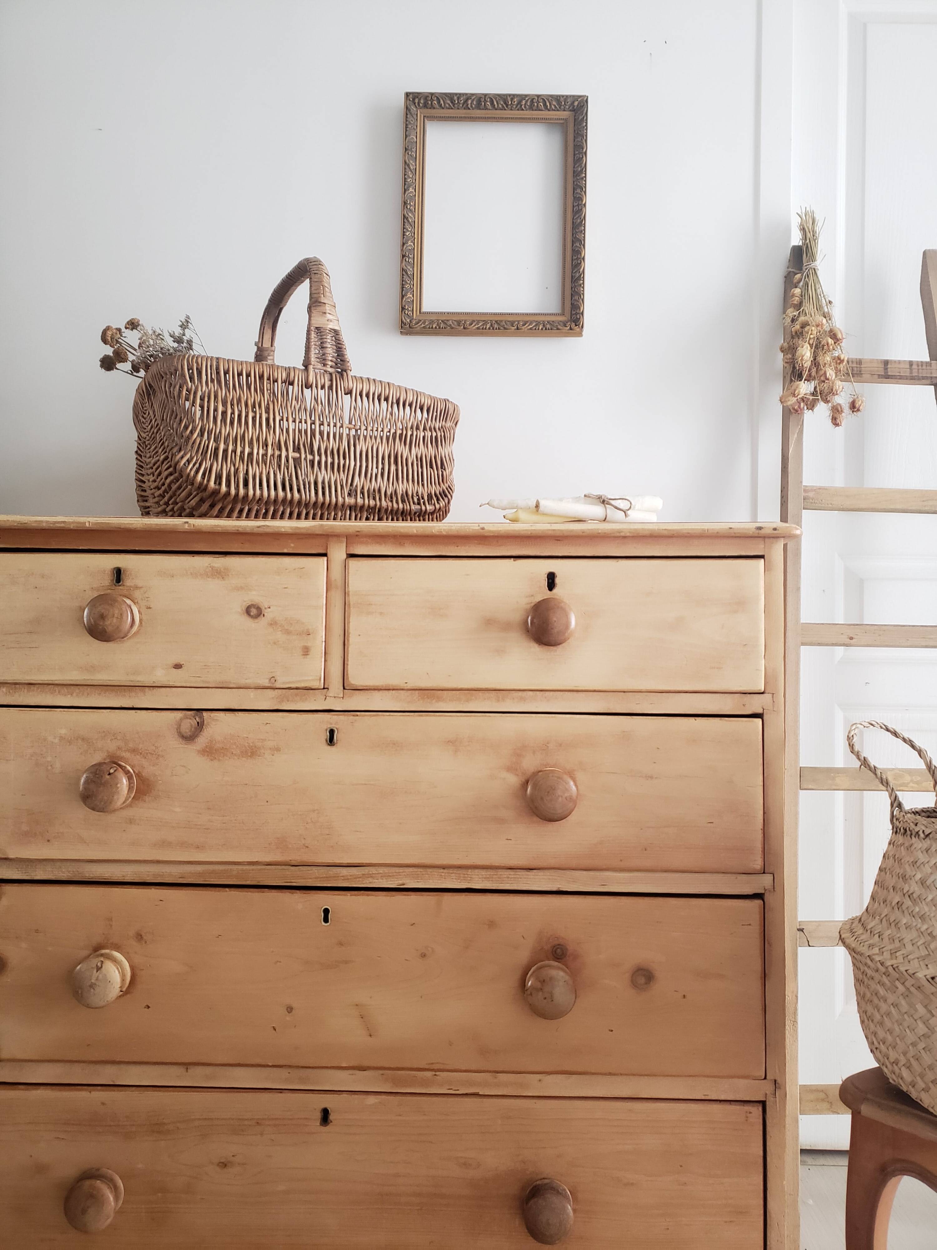 English chest of drawers