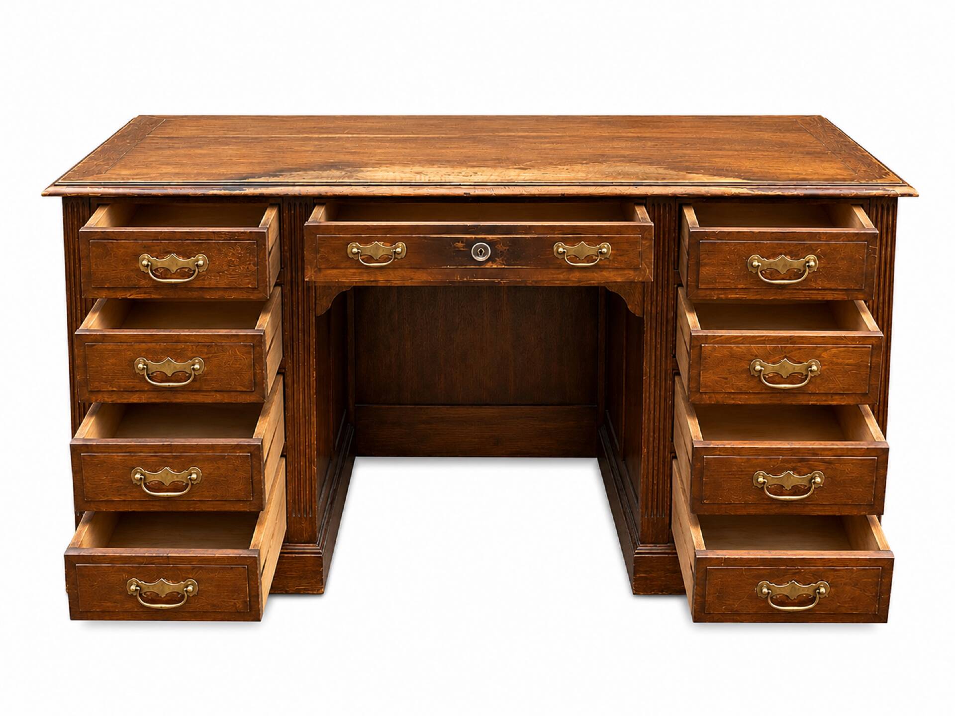 Pedestal desk in oak with a drawer unit