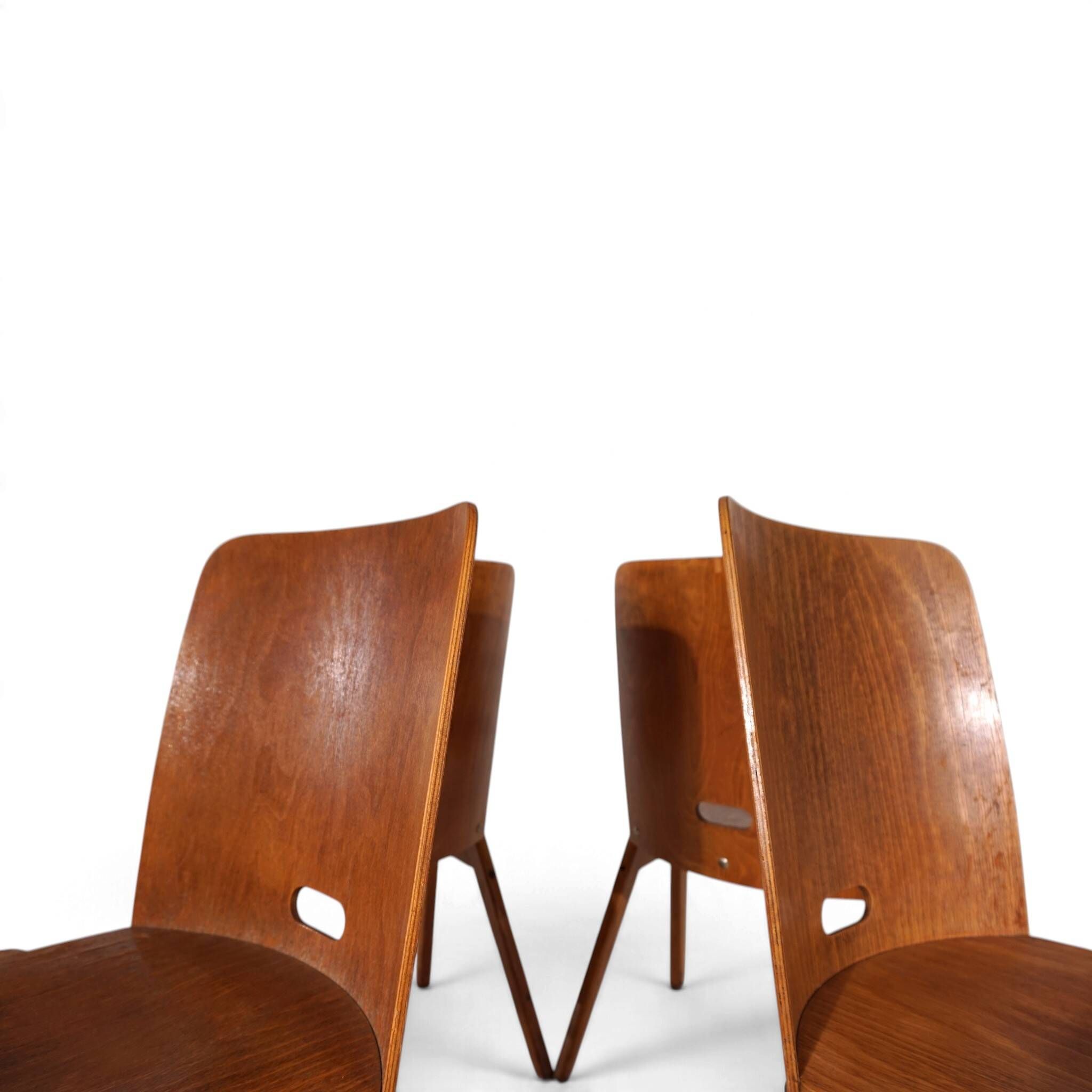 Set of 4 Bauhaus-inspired dining chairs, stackable, 1950