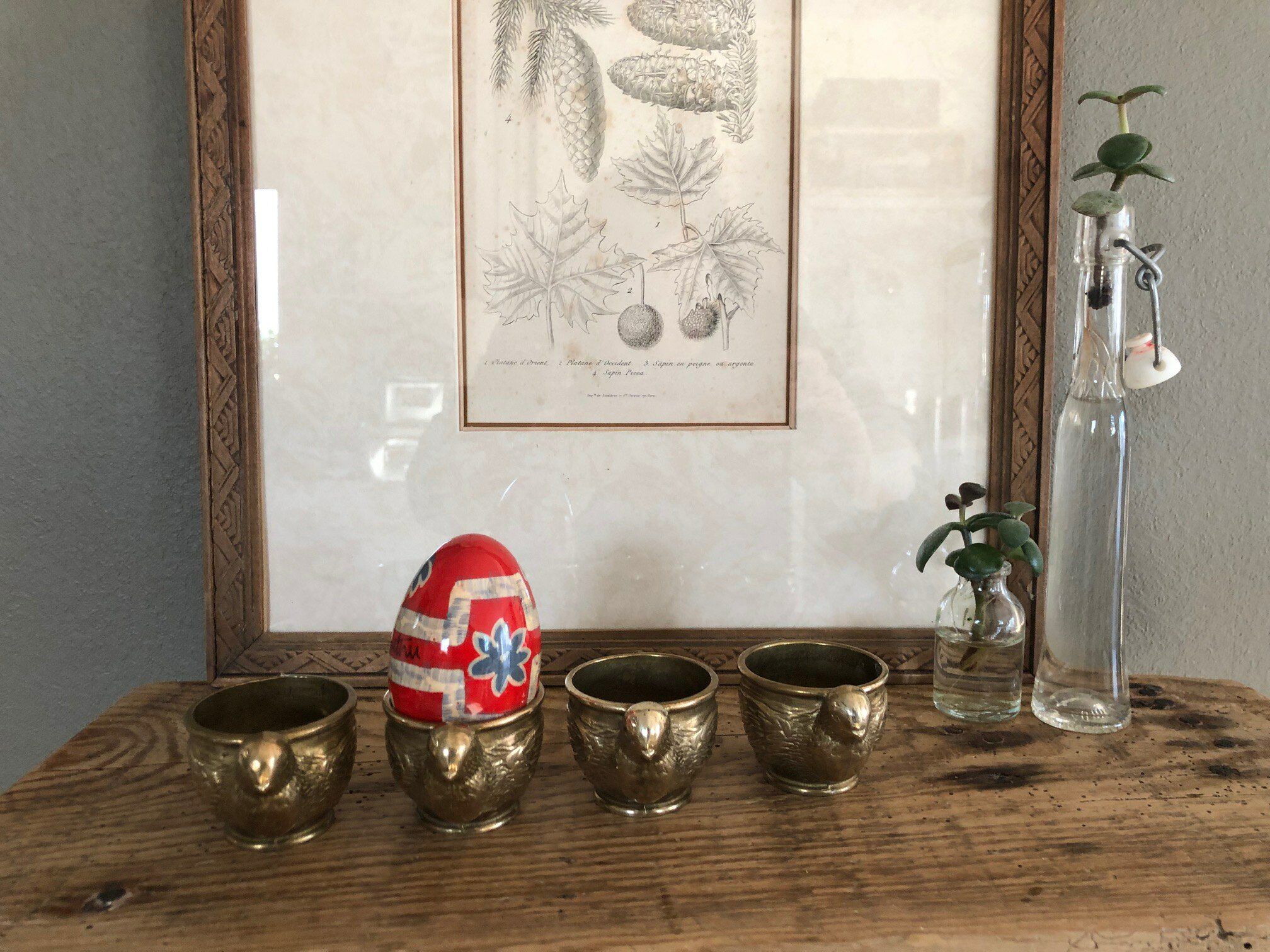 4 hen-shaped eggcups