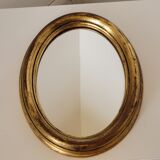 Miroir ovale cadre en bois doré 22 X 17 X 2 cm.