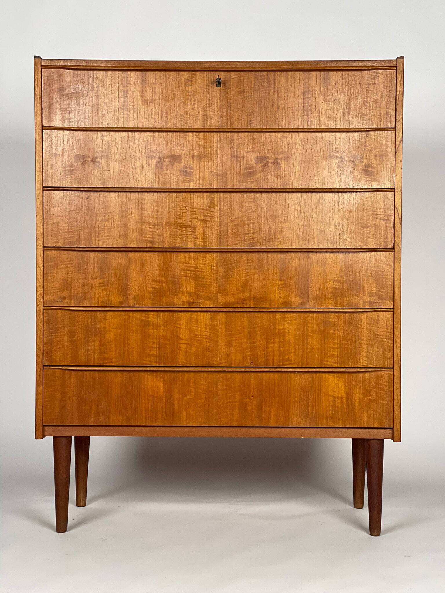 Scandinavian teak chest of drawers from the 1960s.