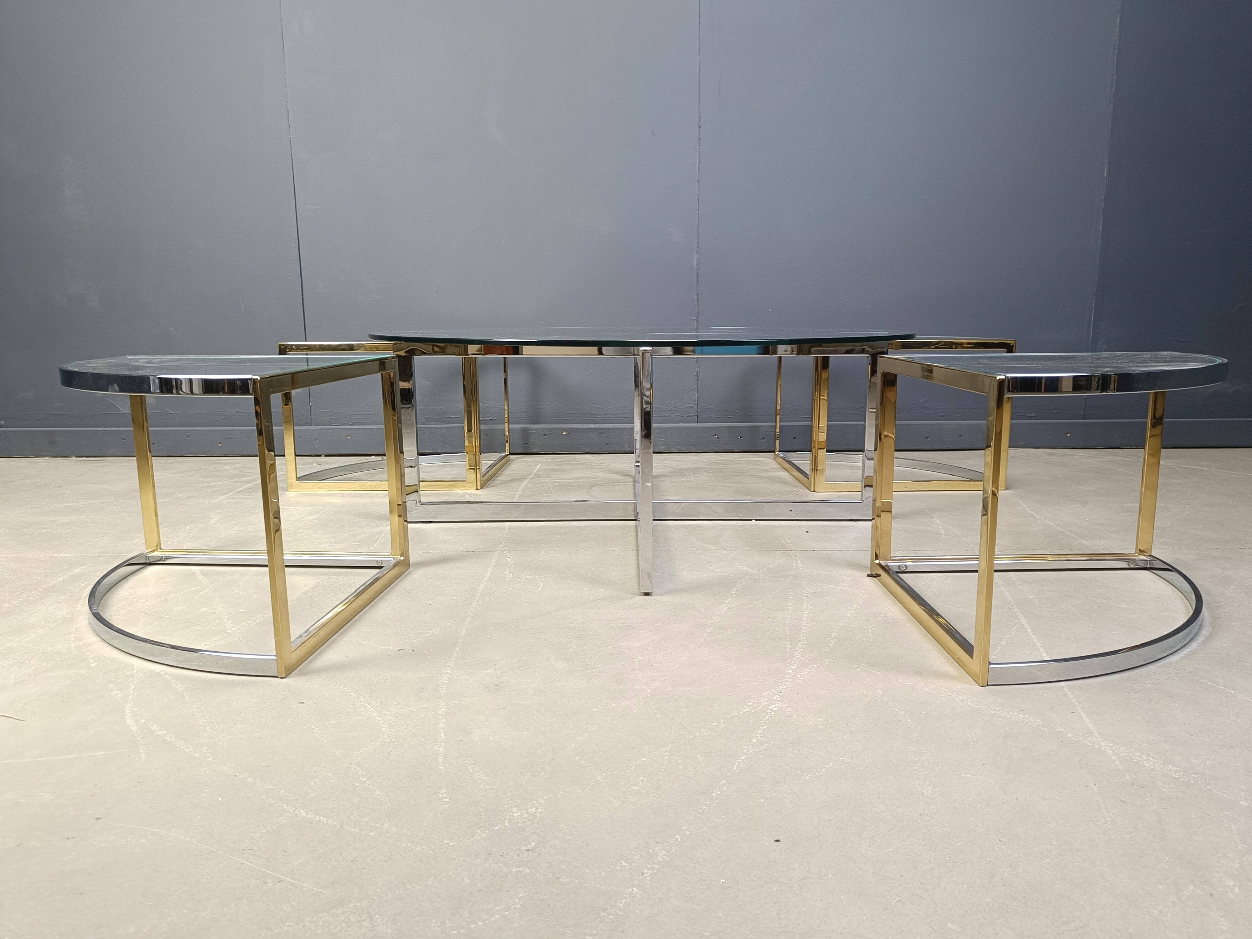 Large coffee table set in brass and glass, 1970s