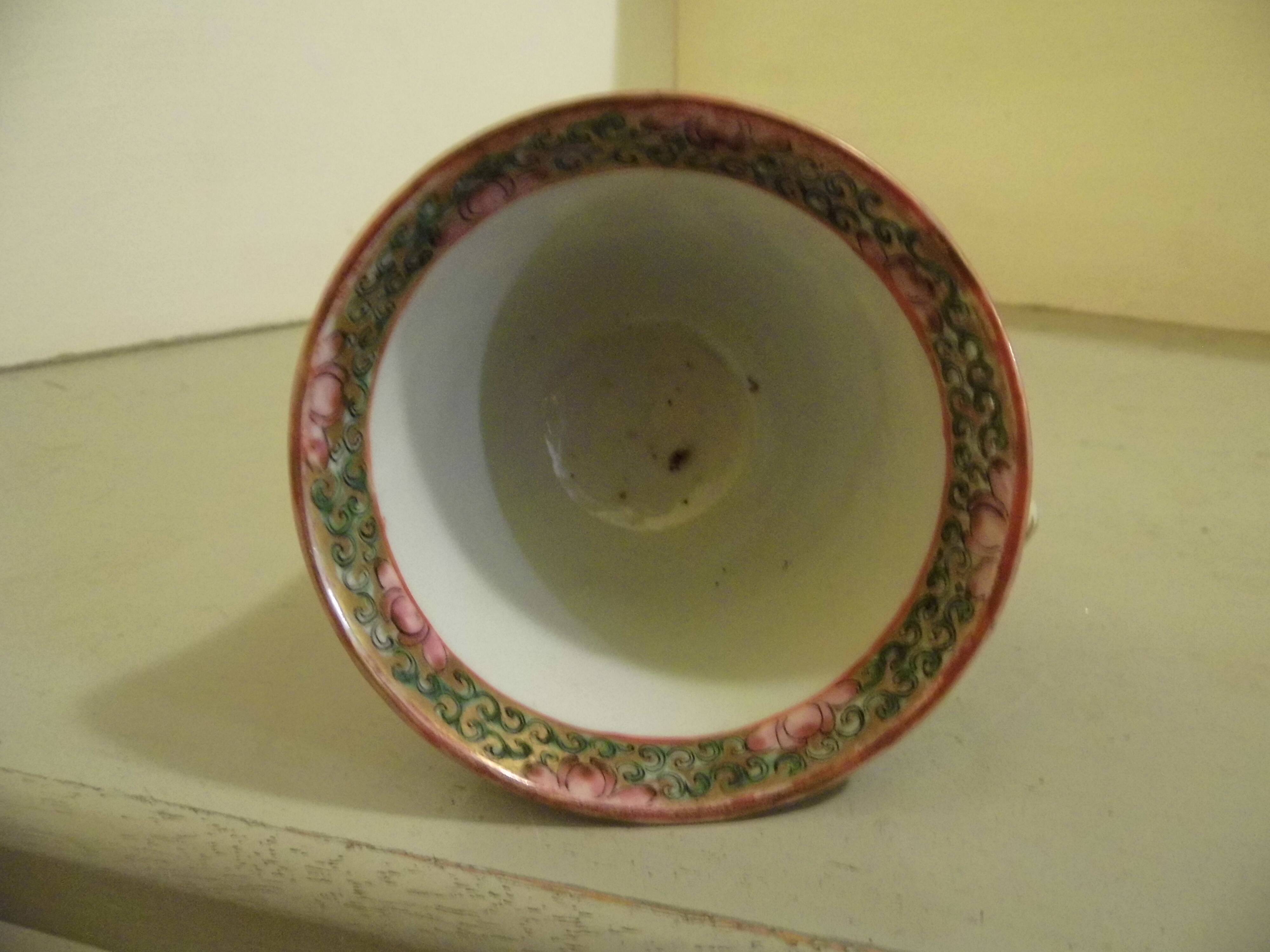 Tasse en porcelaine de Chine, Canton, XIX ème siècle