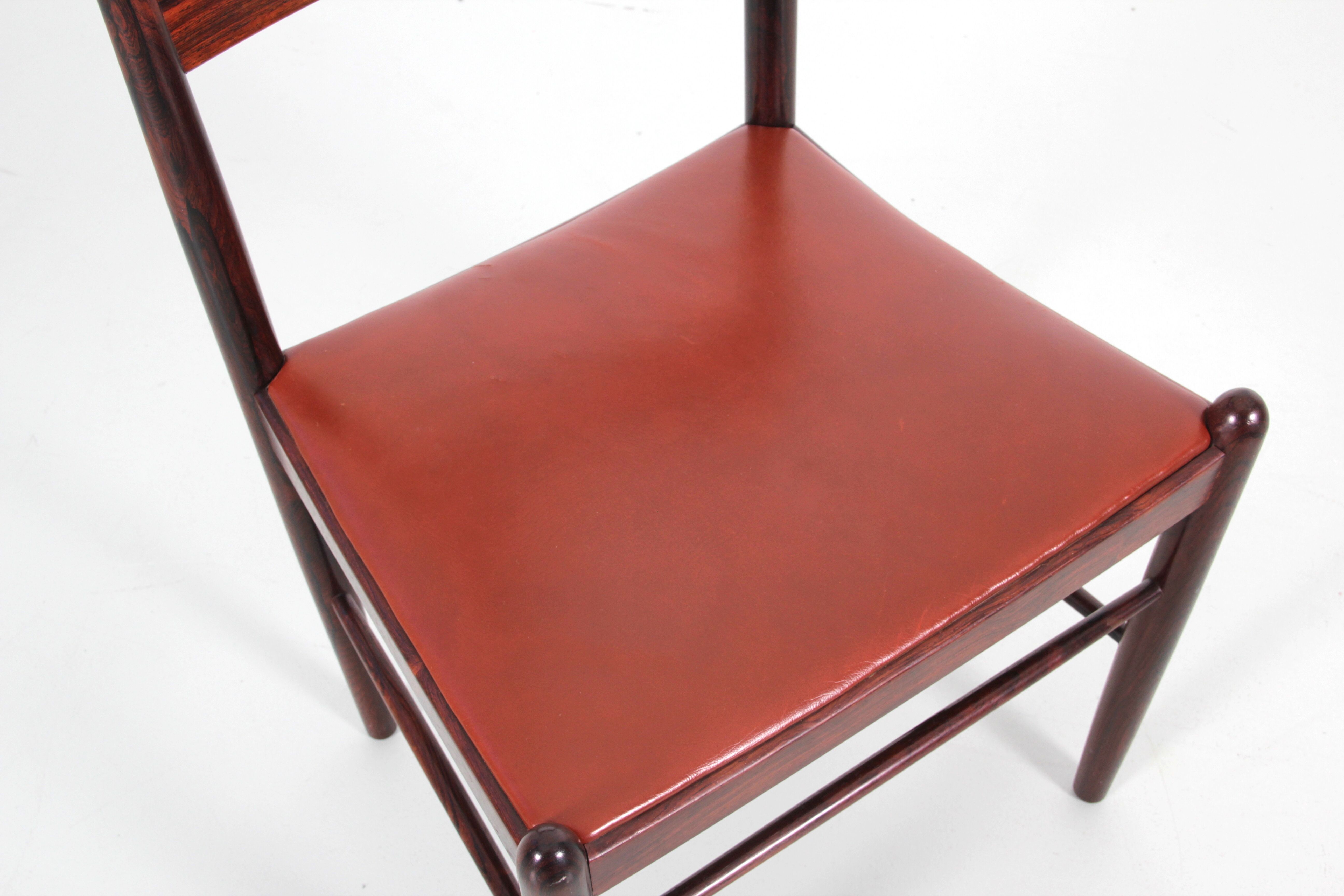 Suite of 4 Scandinavian chairs in Rio rosewood