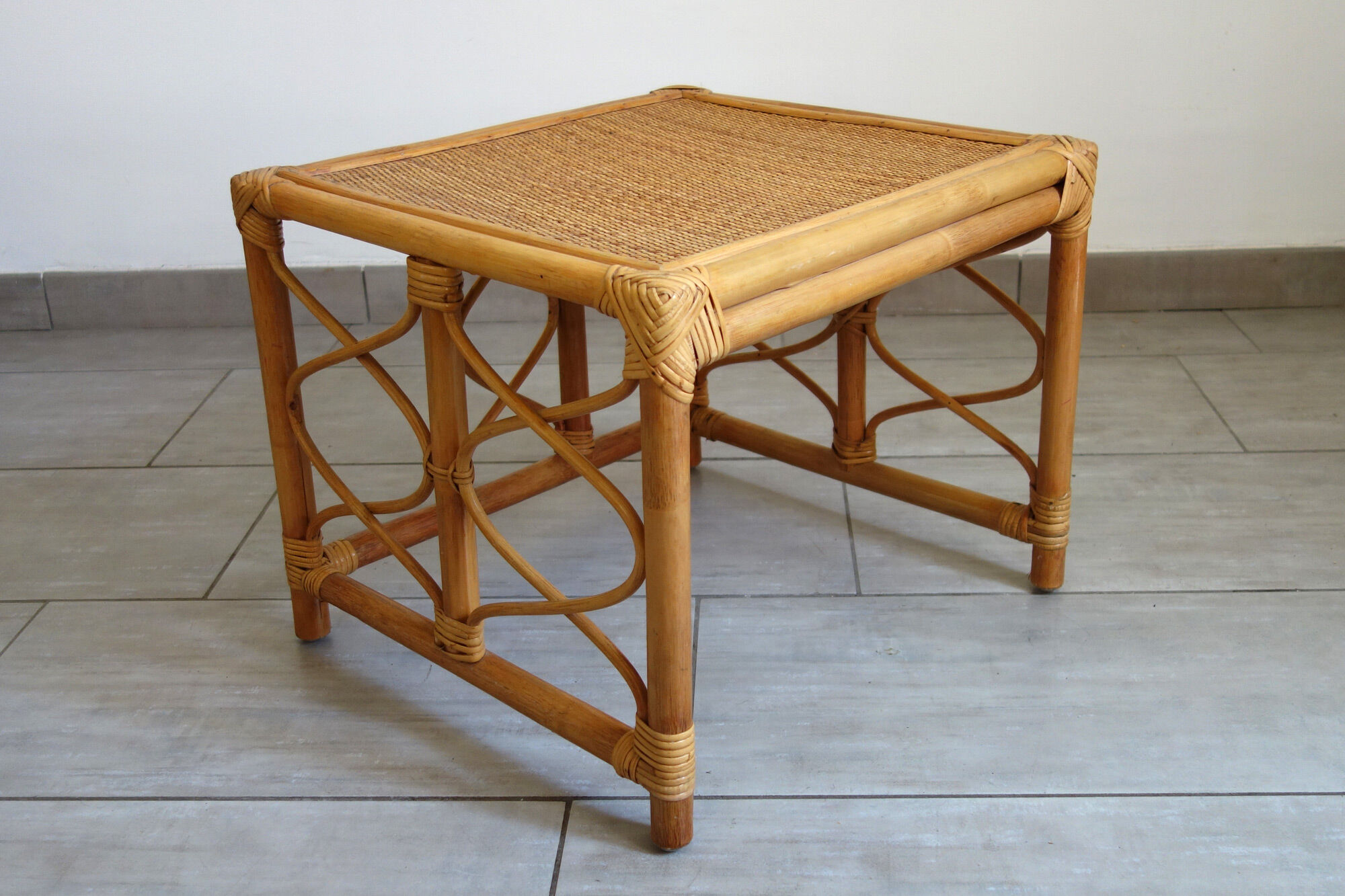 Paire de tables basses en rotin