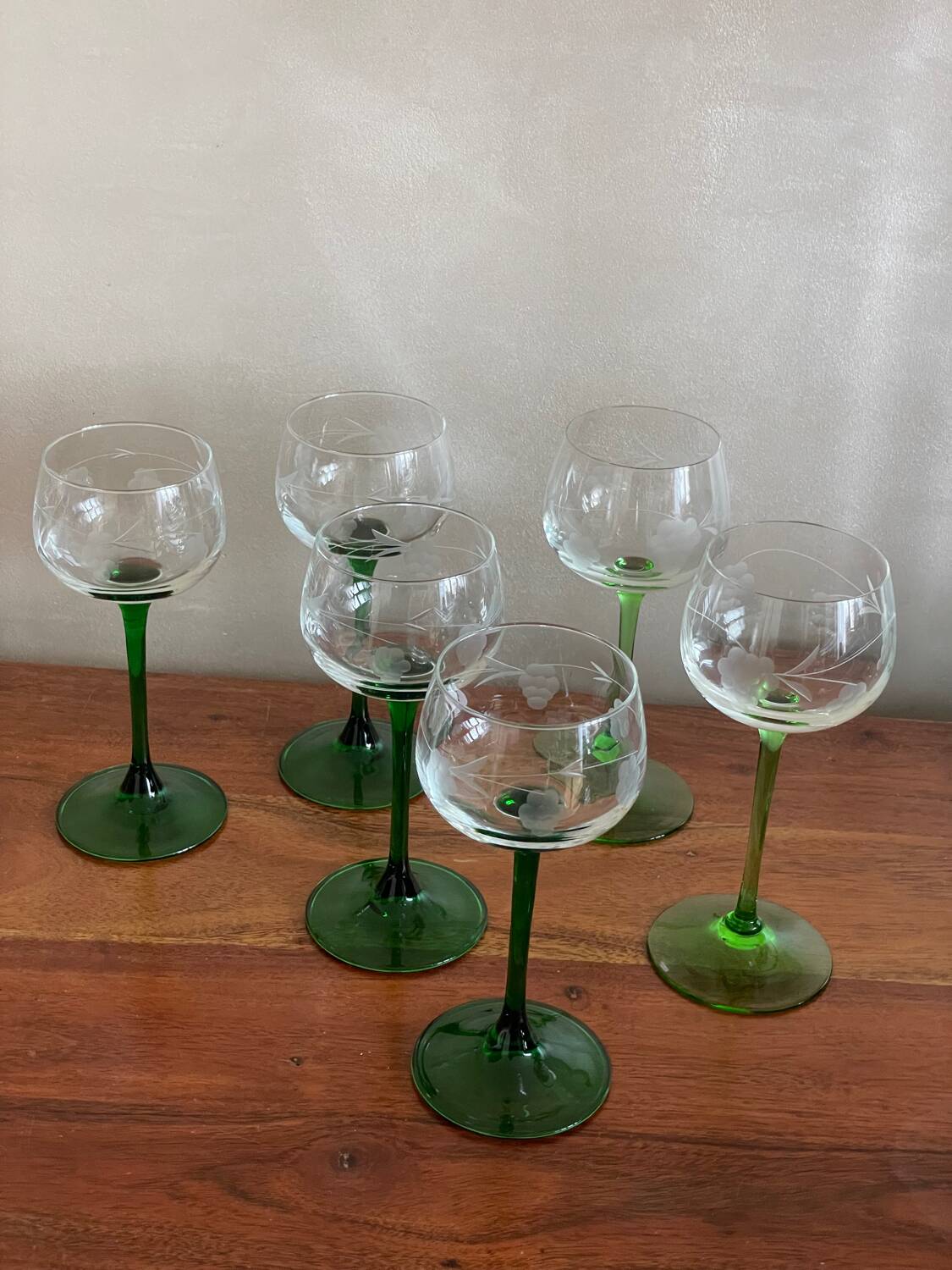 6 engraved wine glasses