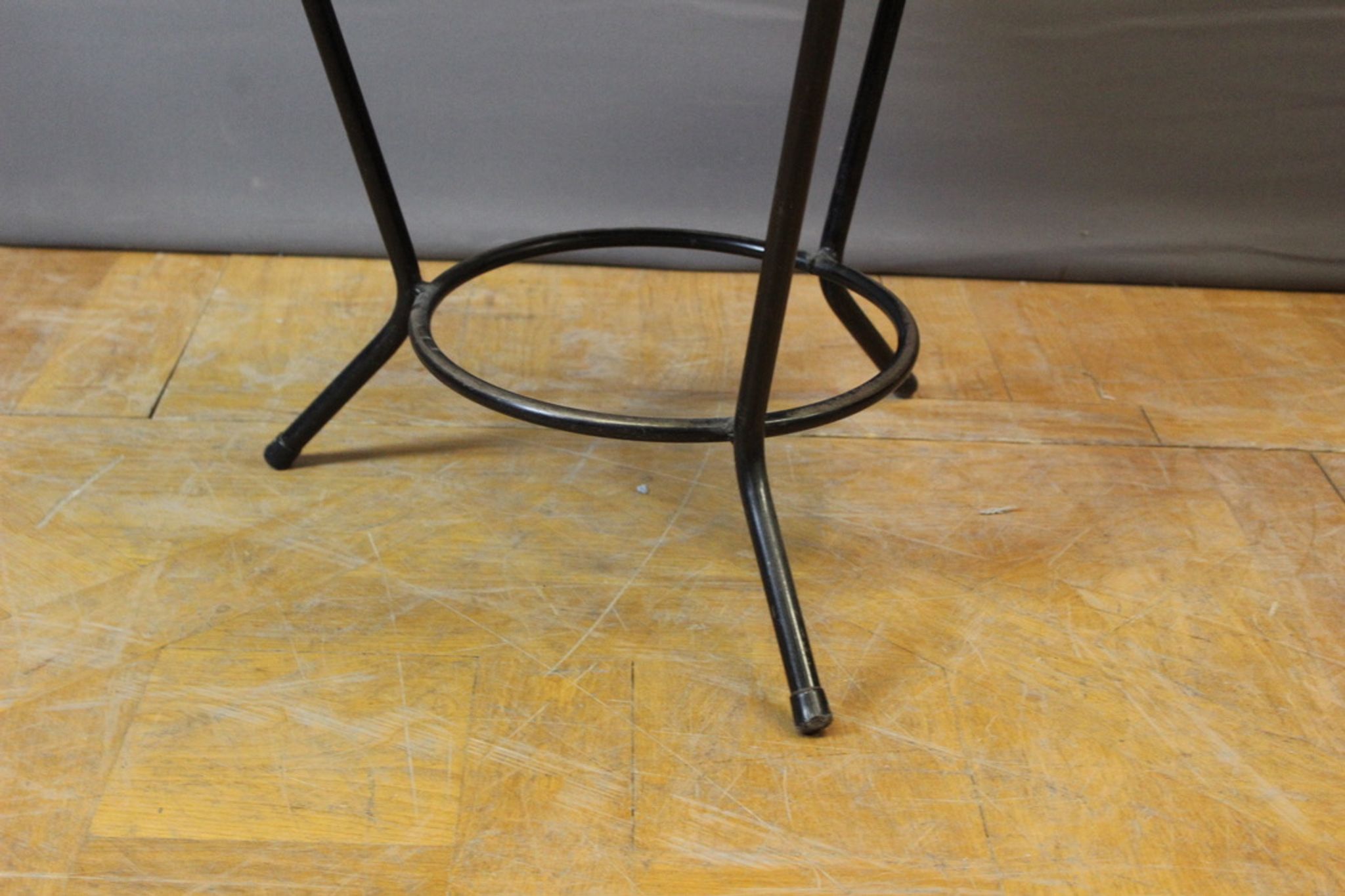 Living room in rattan and black lacquered iron by Rohe Noordwole circa 1950
