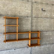 Bibliothèque étagère moderniste en pin Regain