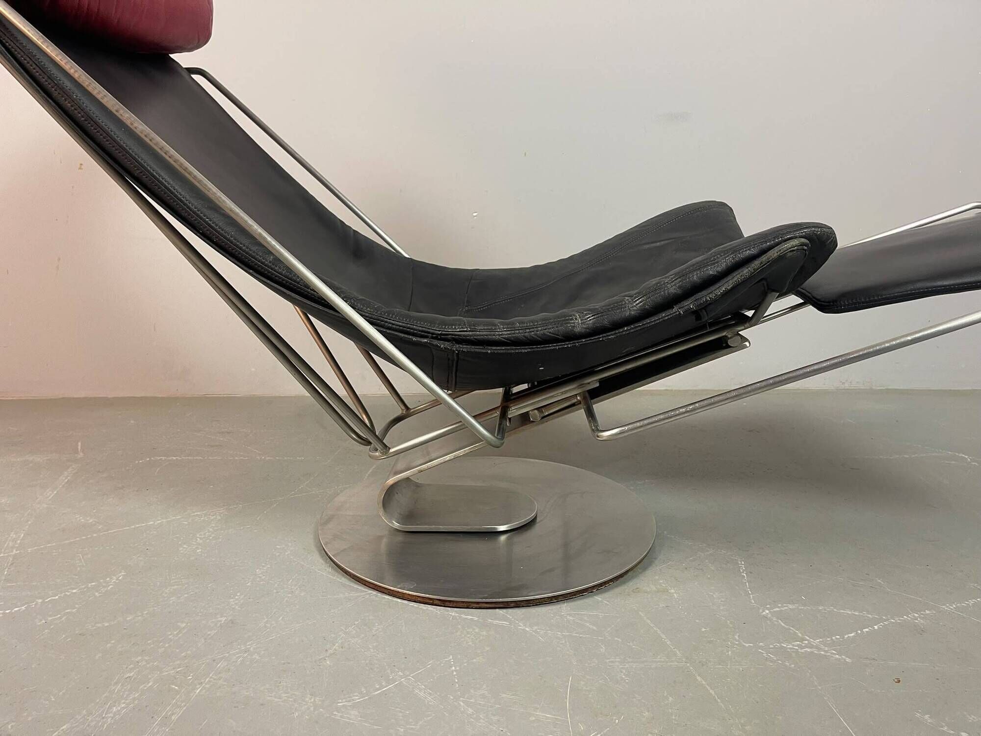 Mid-Century Danish Design ‘Interdane’ Lounge Chair in Black & Red