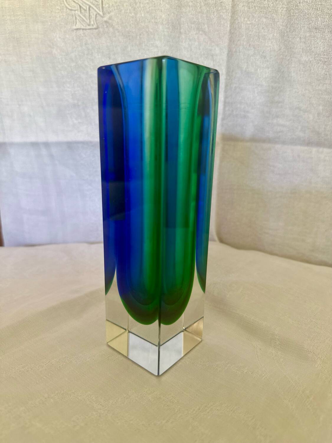 Small Geometric Sommerso Vase by Flavio Poli Edited by Mandruzatto