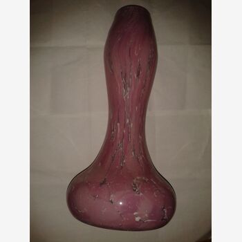 Vase rose en pate de verre