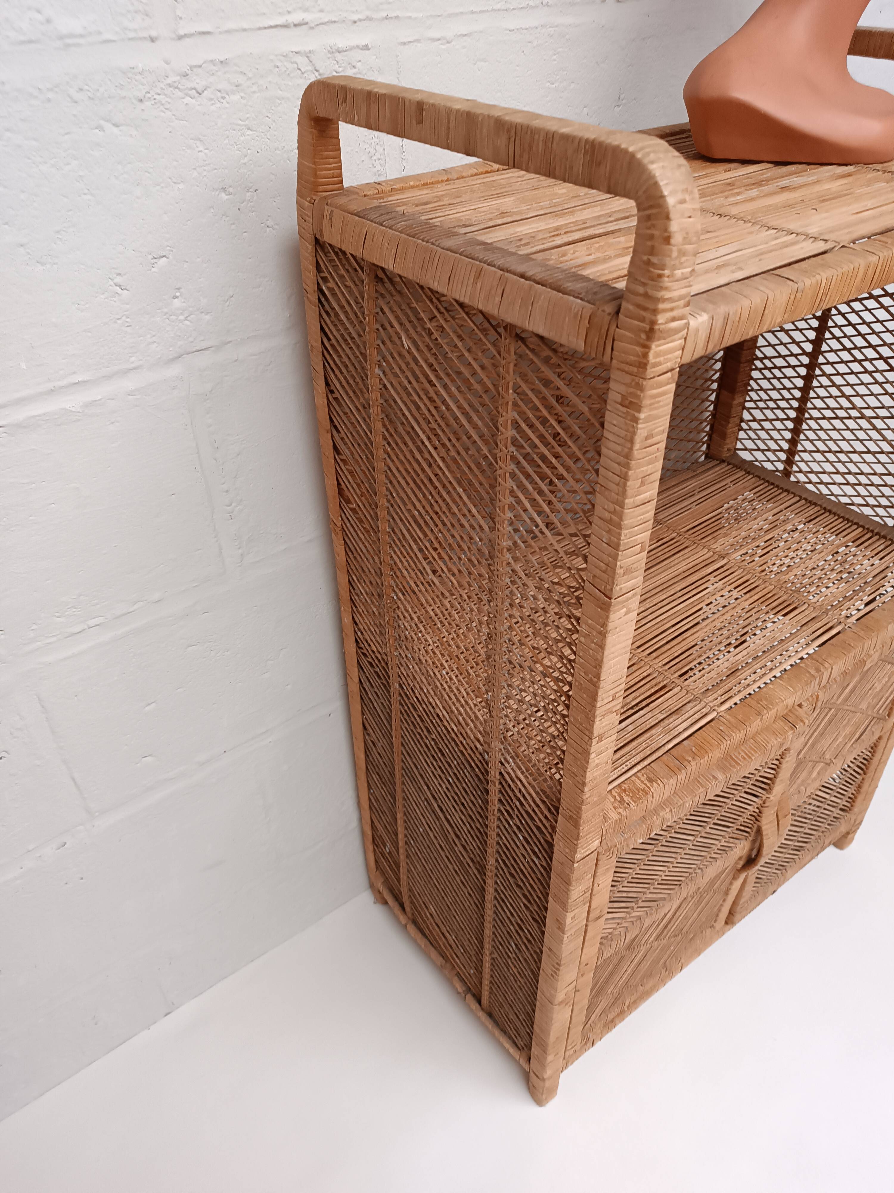 Buffet rattan bookcase shelf