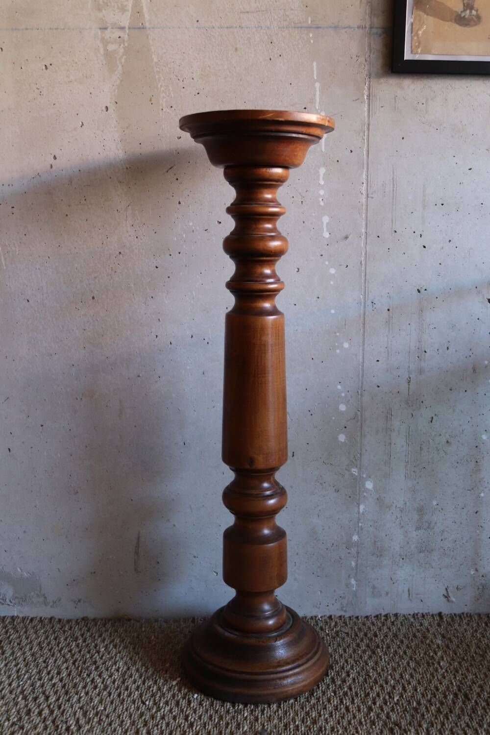 Vintage turned wooden column selette pedestal