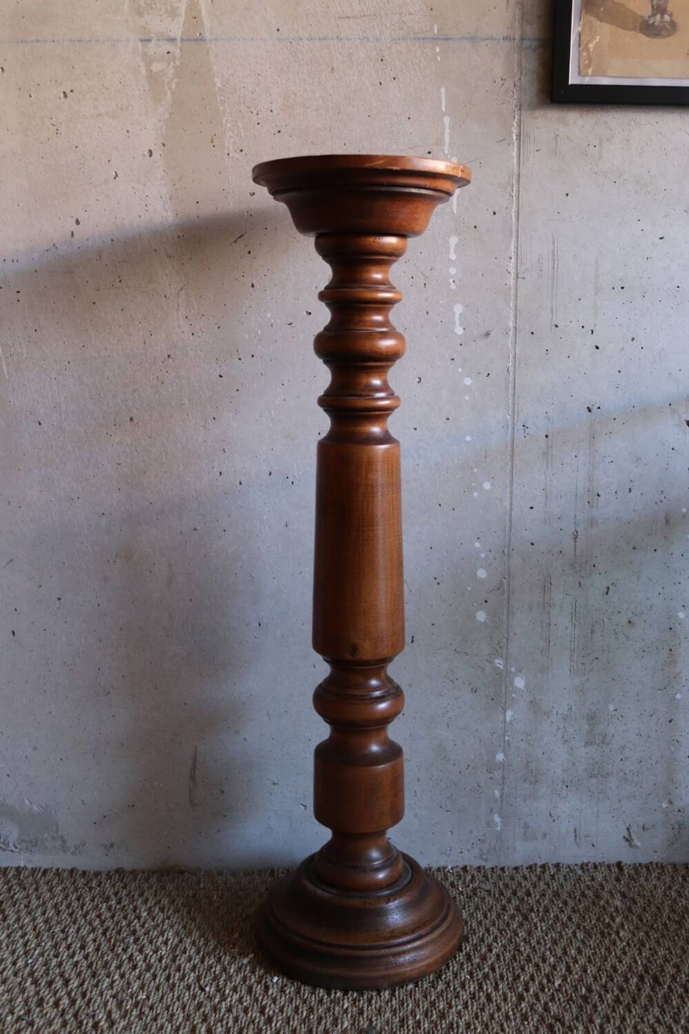 Vintage turned wooden column selette pedestal