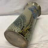Artisanal vase in gray sandstone flower pattern