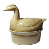 Small vintage terrine GEO from the 50s-60s, beige ceramic duck.