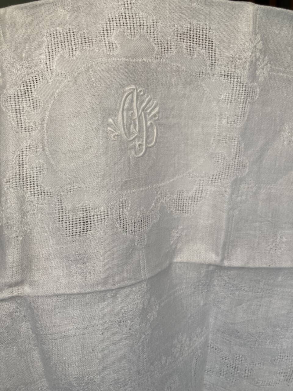 Serviettes monogramme lin damassé bordure ajouré linge ancien