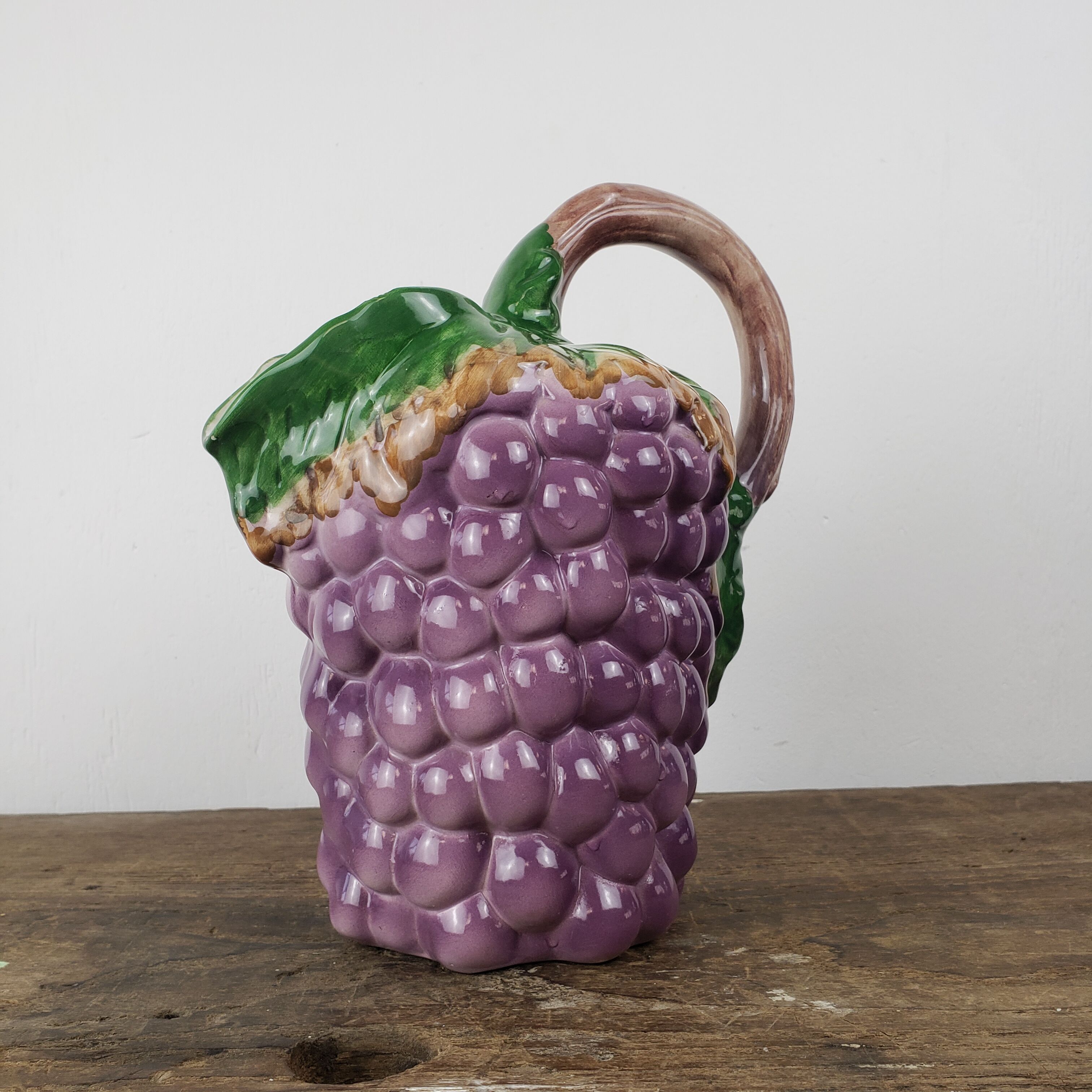 Grape slurry pitcher