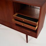 Buffet haut en teck, design danois, années 1960, designer : EW Bach