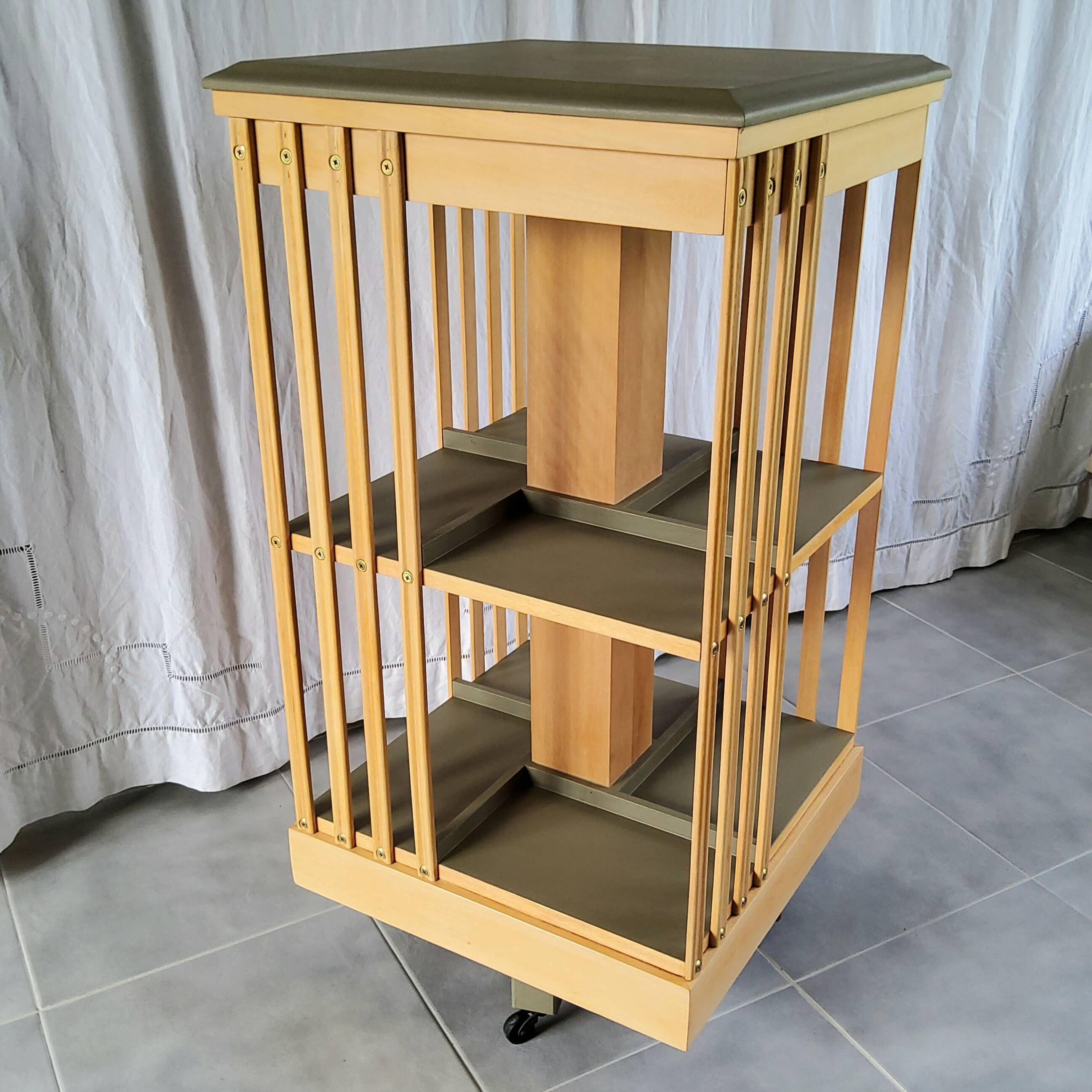 Revolving bookcase