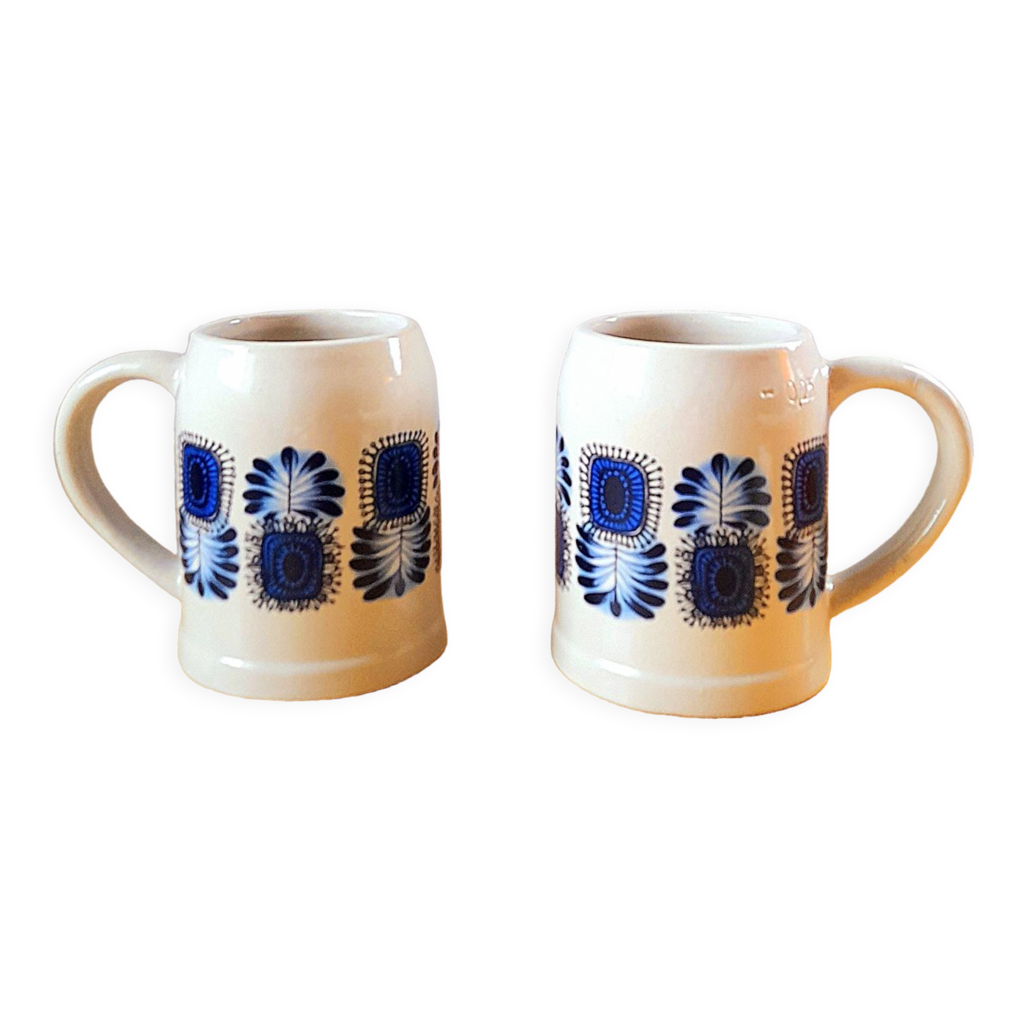 Mugs or beer choppes 70s