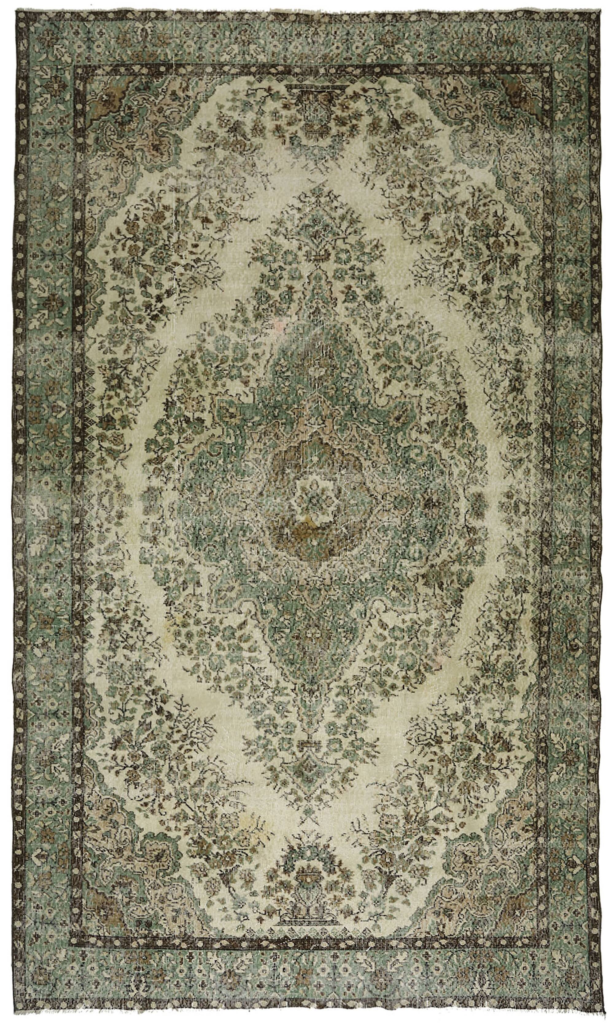 Vintage Oushak rug with green and beige medallion, 345 x 205 cm.