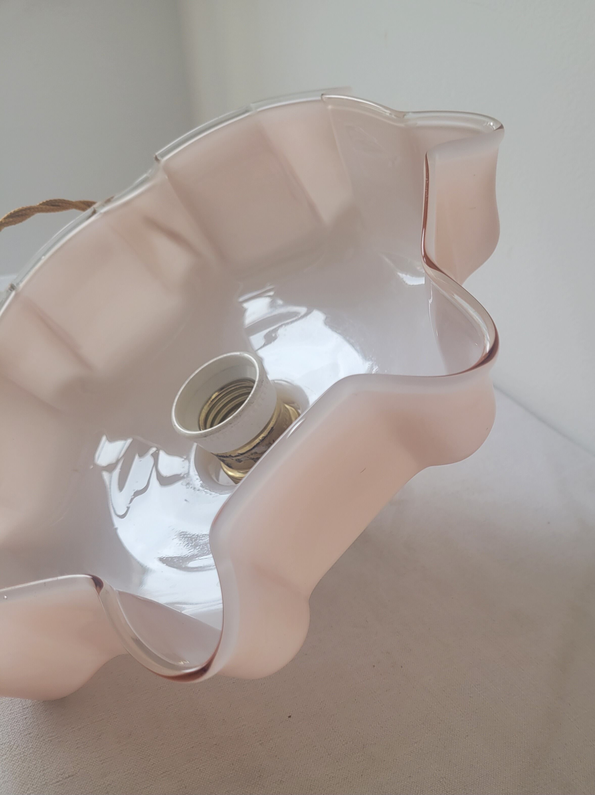 Pink opaline suspension