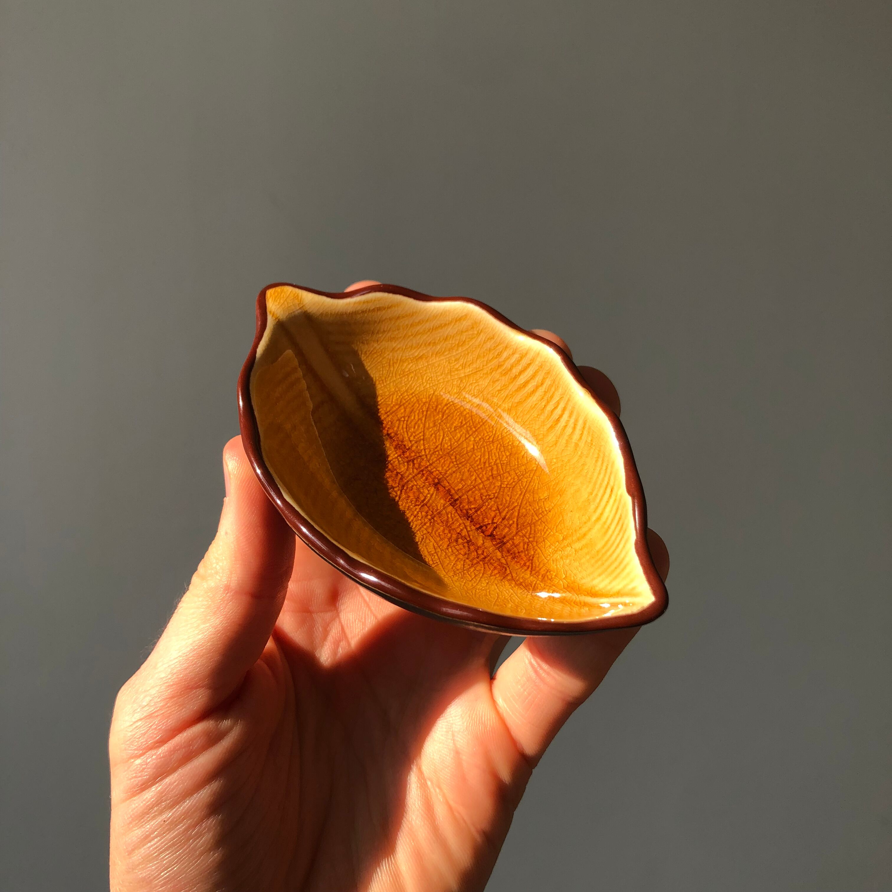 5 mini leaf-shaped ceramic ramekins, handmade, for sauces