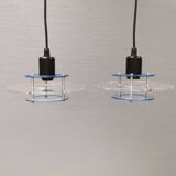 Lampes suspendues danoises de style spatial en plexiglas transparent bleu/clair.