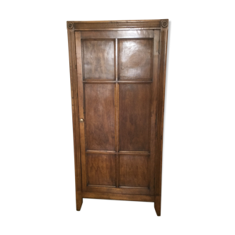 Armoire parisienne