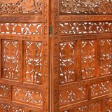 Indian screen with 4 leaves in teak wood with rich openwork decoration of grape leaves