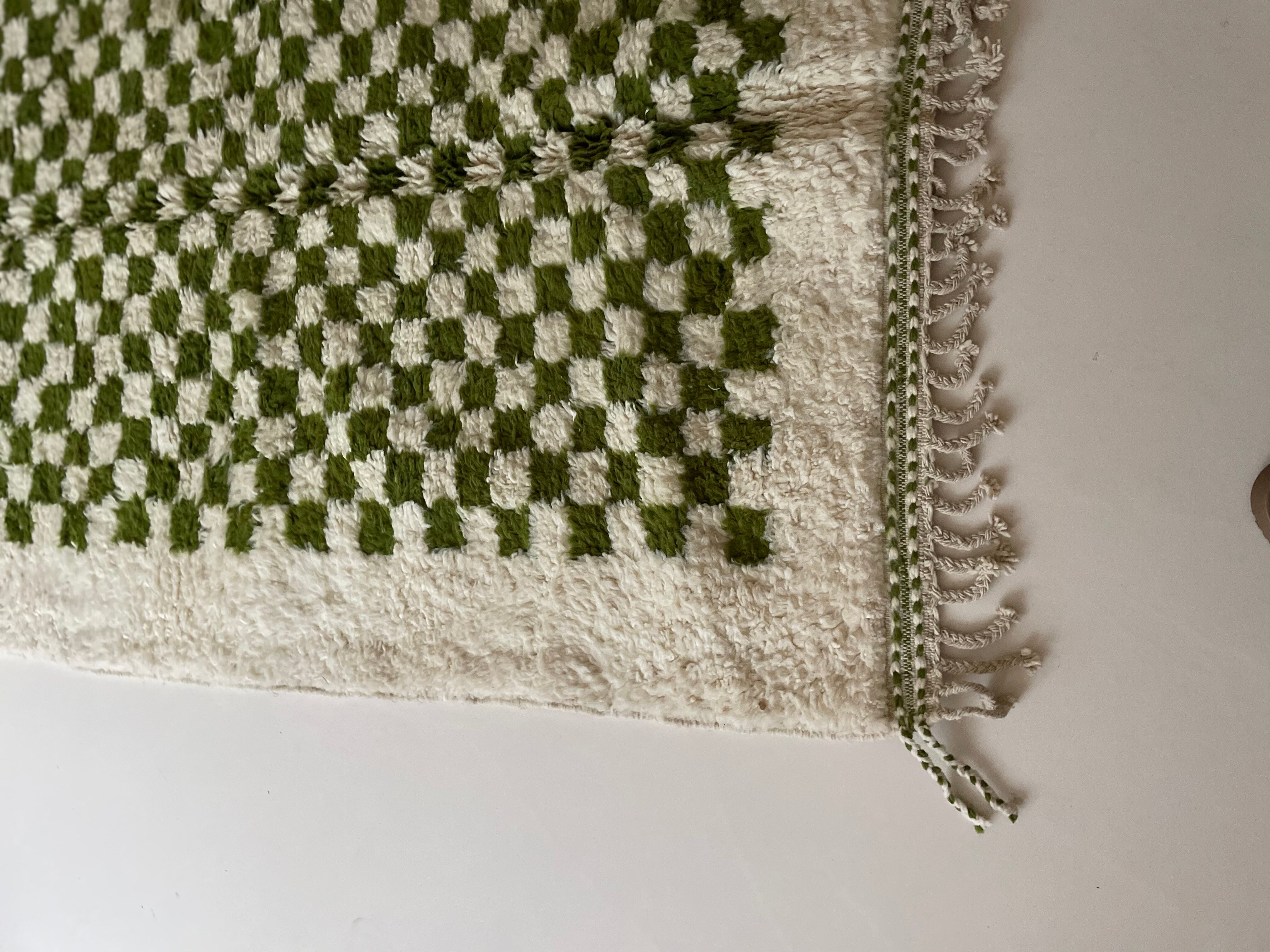 Berber carpet beni ouarain checkerboard white and green tiles wool, 270x170 cm